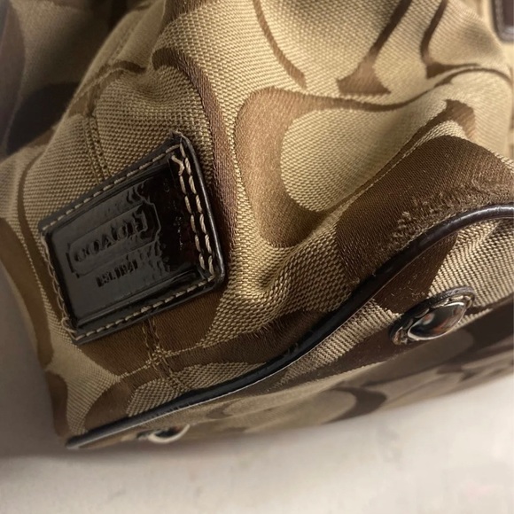 EUC Coach Purse! - Picture 5 of 5